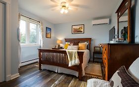 Baker Shore Bed&Breakfast